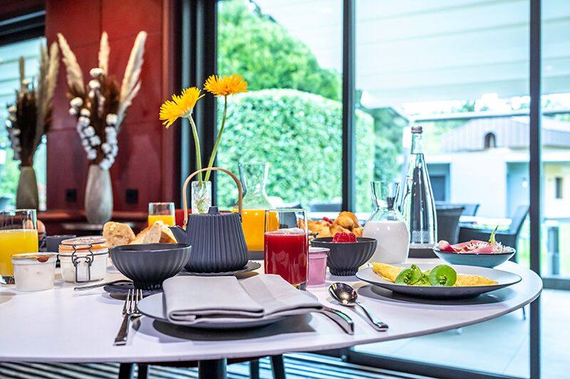 salle petit déjeuner restaurant Bonne 74